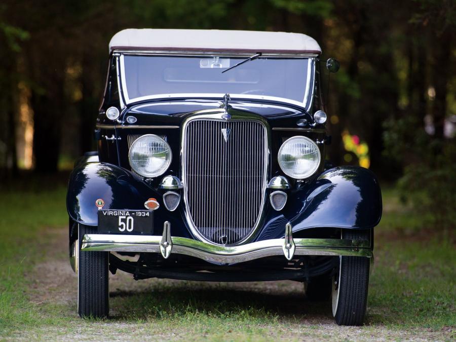  Ford V8 Deluxe Roadster 1934 года  (фото 4 из 30)